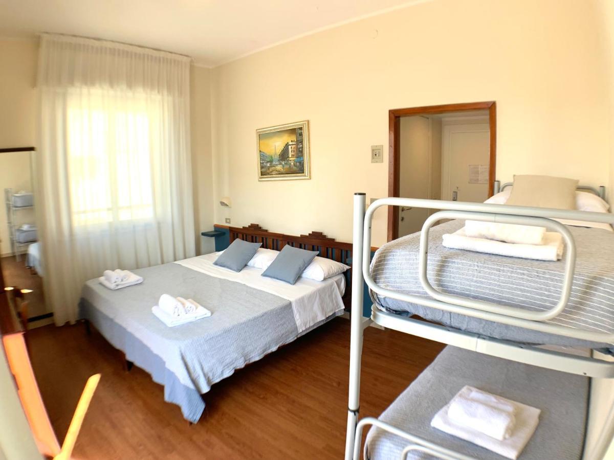Hotel Maracaibo Rimini Bagian luar foto