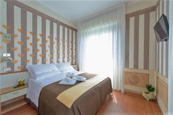 Hotel Maracaibo Rimini Bagian luar foto