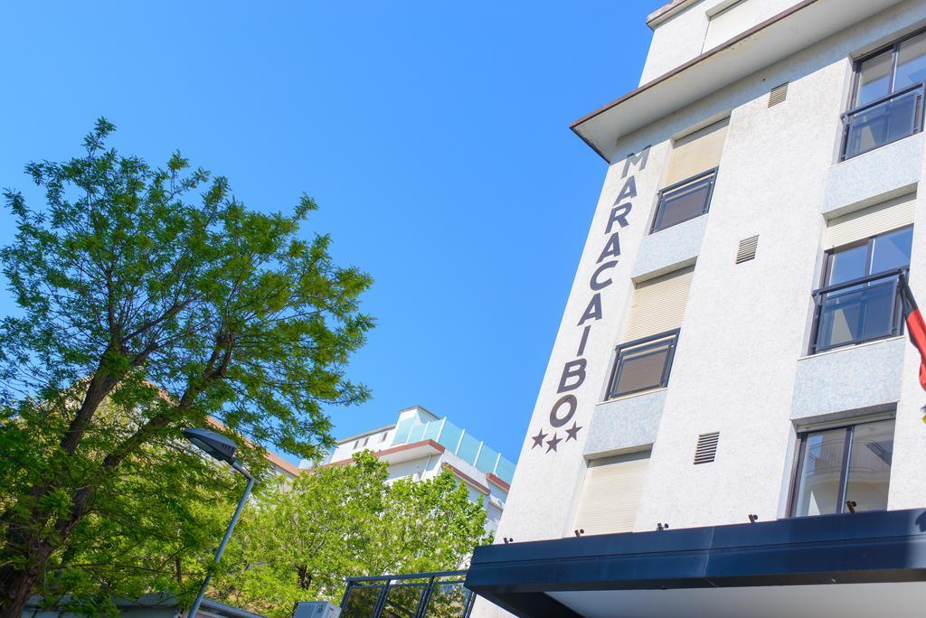 Hotel Maracaibo Rimini Bagian luar foto